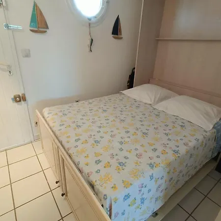 Very Functional With Sea View Бандоль