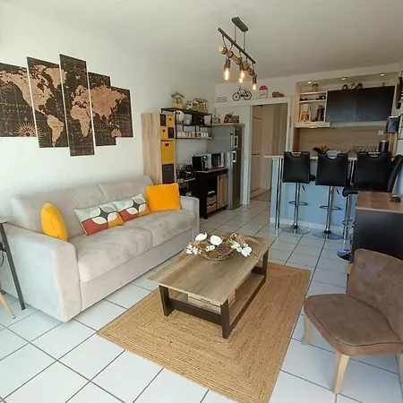 Daire Very Functional With Sea View Bandol