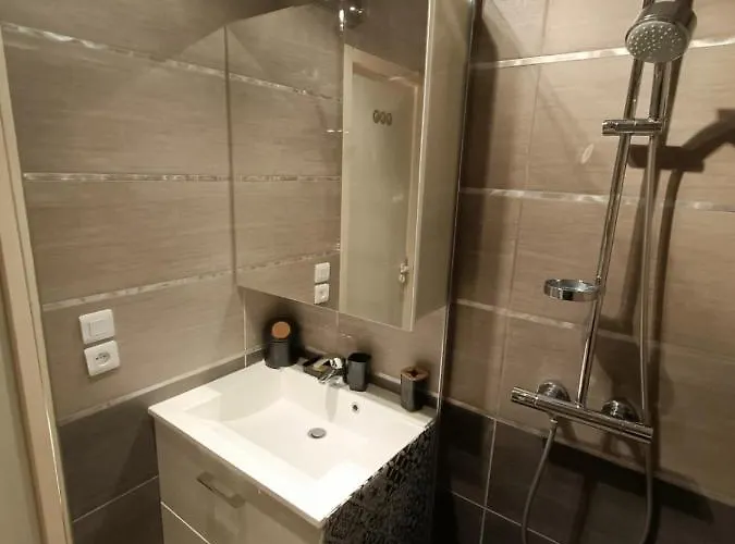 Very Functional With Sea View Апартаменты *